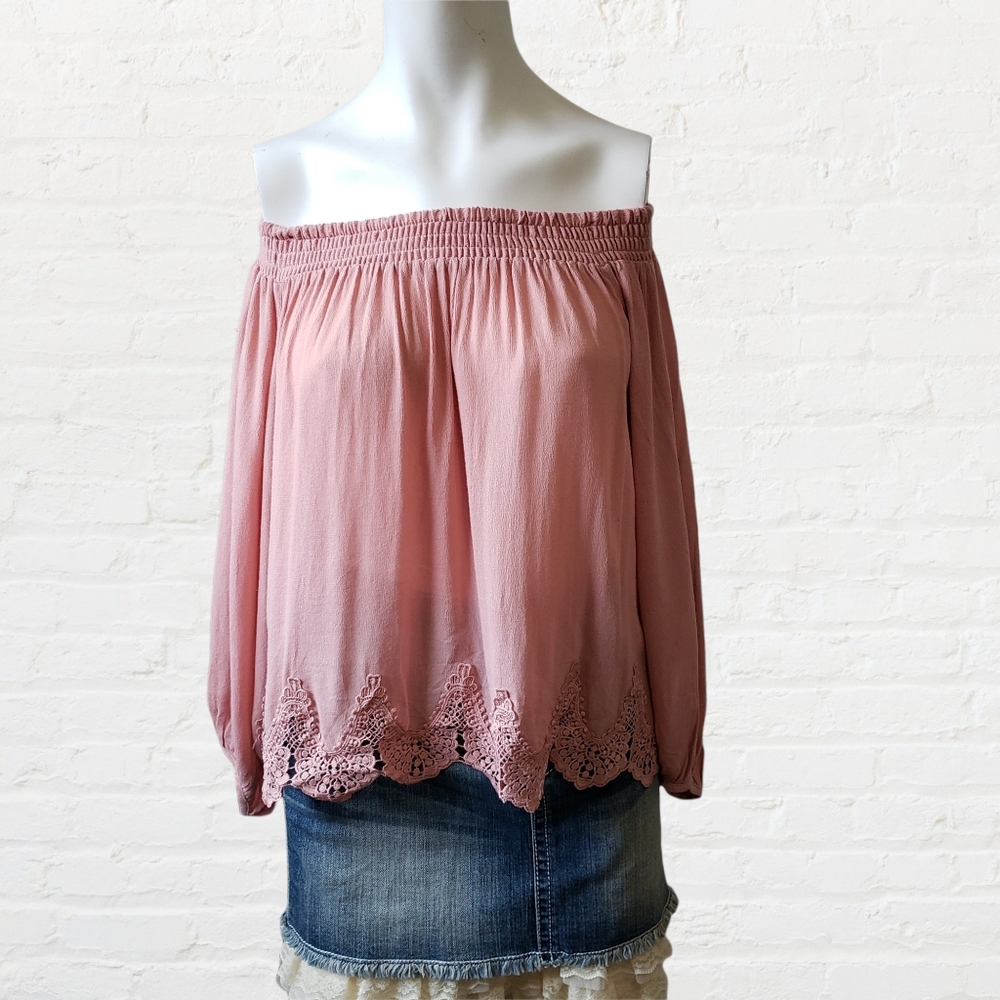 LUSH NWOT blush off shoulder lace long sleeve crop blouse large